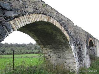 Acquedotto romano Valcorrente